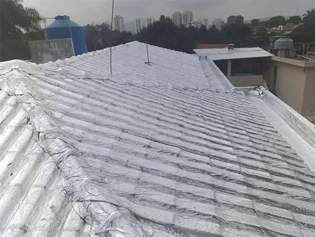 Instalação de Manta em Escolas